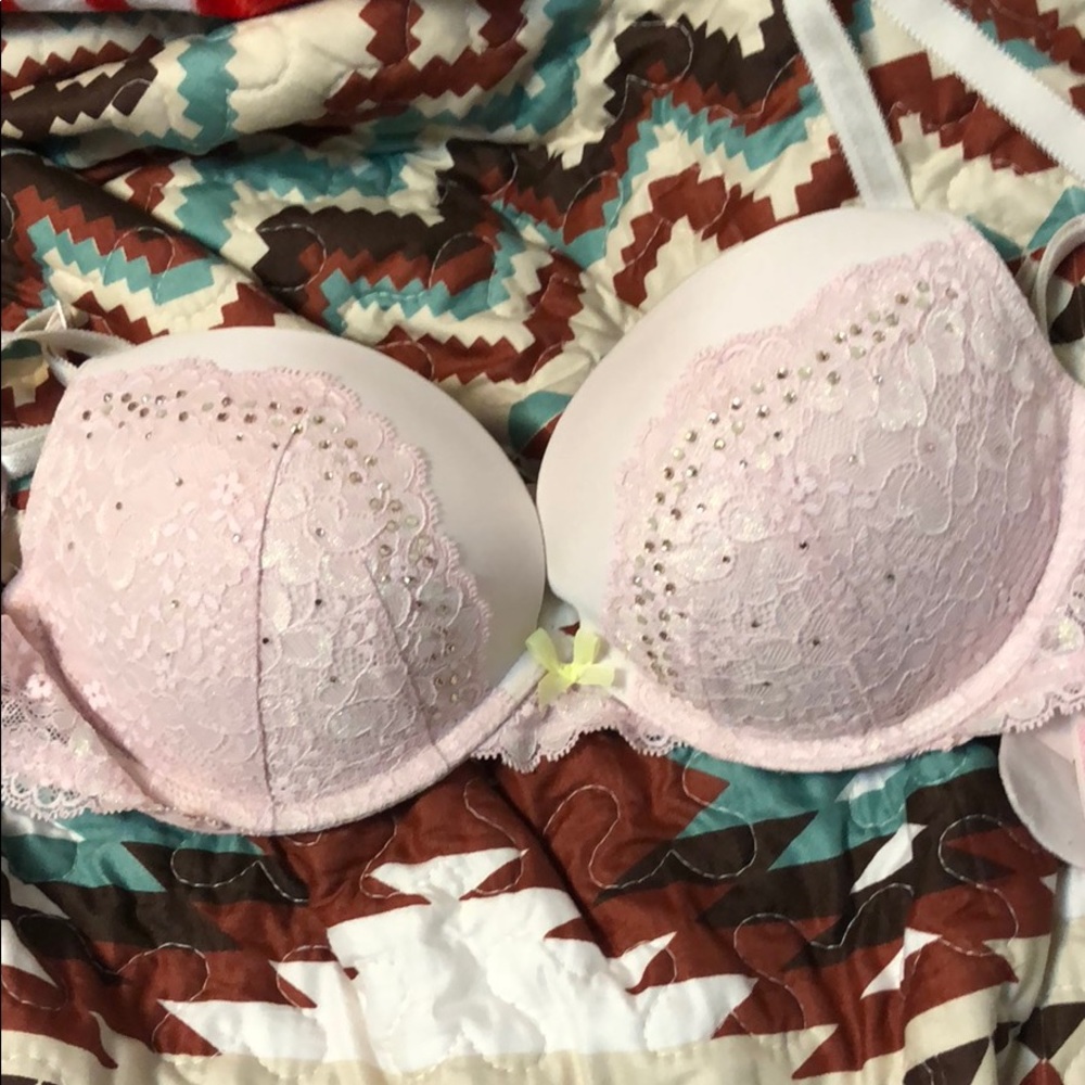 Like new vs push up bra